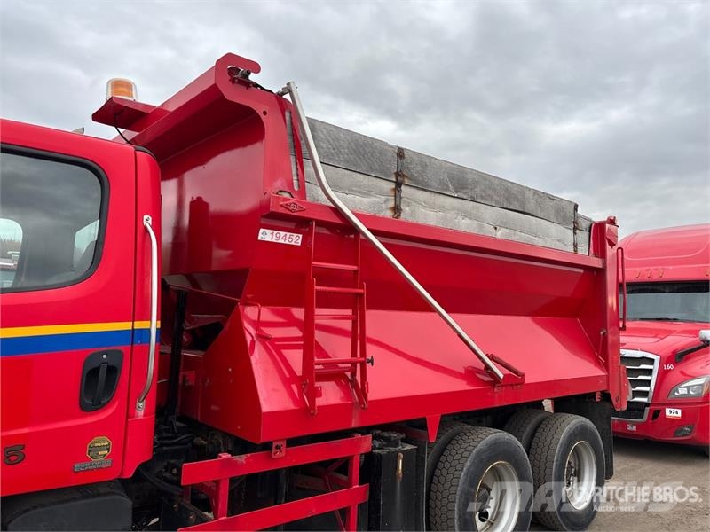 Freightliner M2 106 Municipal / general purpose vehicles