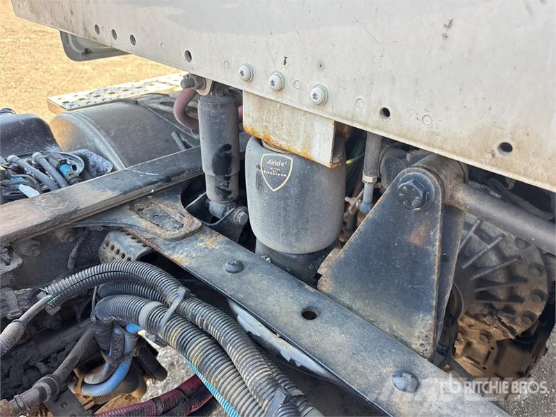 Freightliner M2 106 Cabinas e interior
