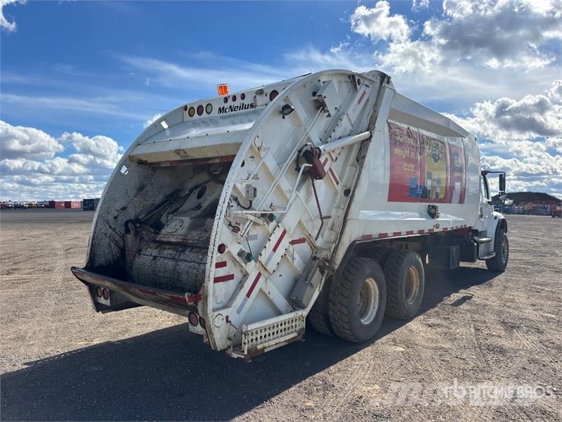 Freightliner M2 106 Camion dei rifiuti