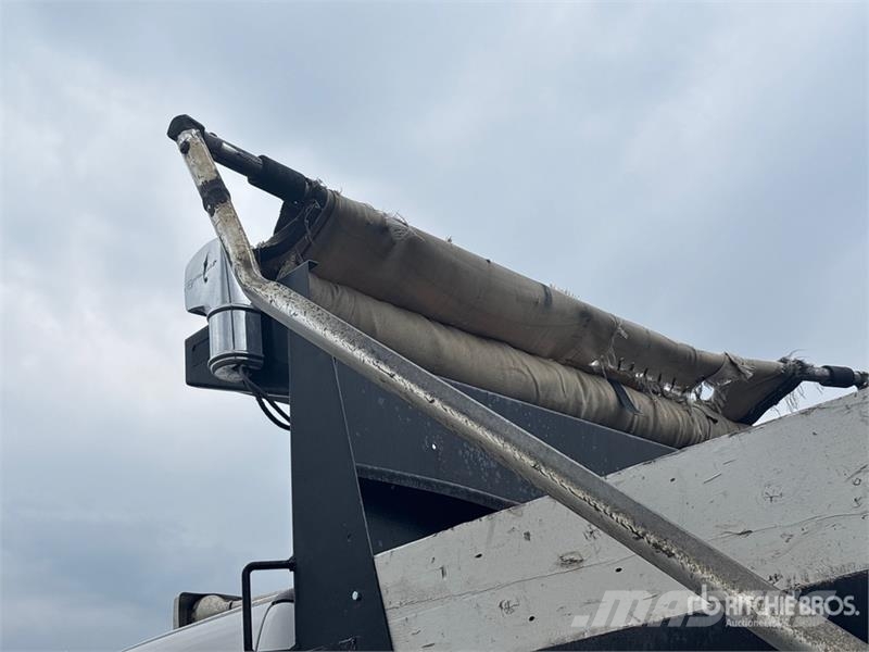 Freightliner M2 106 Camiones bañeras basculantes o volquetes