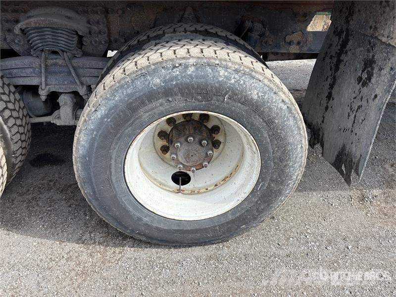Freightliner M2 106 Kamioni za otpad