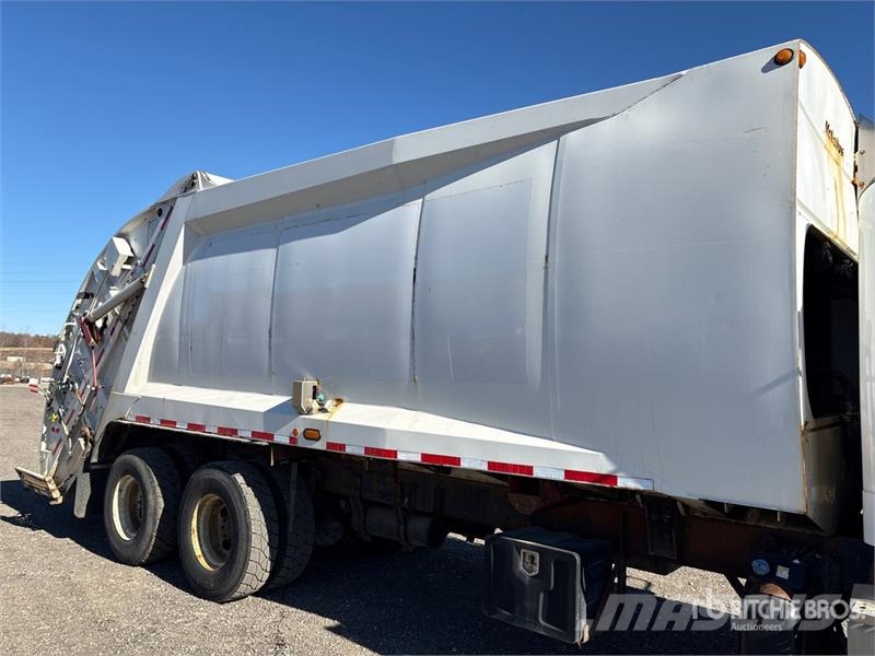 Freightliner M2 106 Απορριμματοφόρα