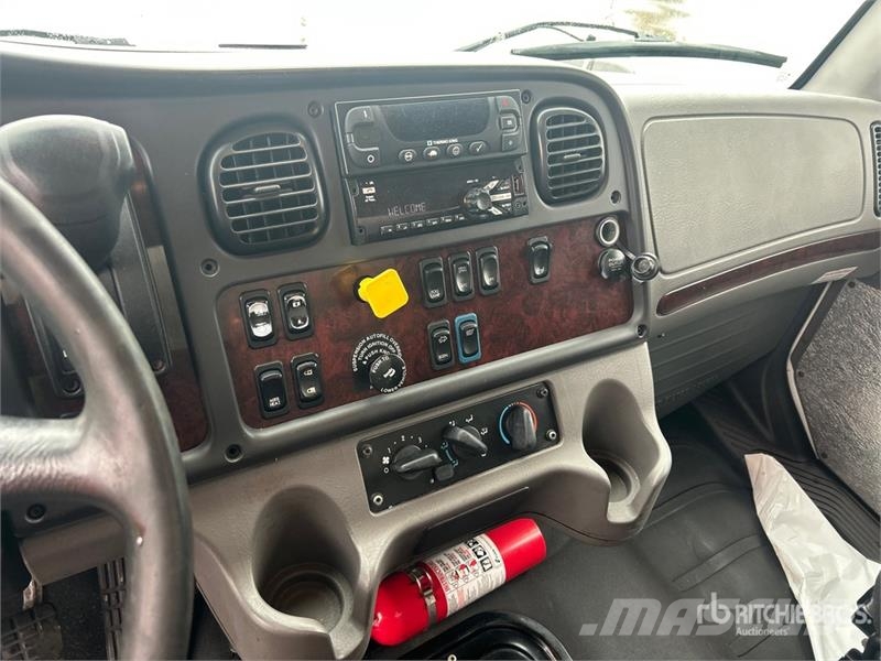 Freightliner M2 106 Kamioni hladnjače
