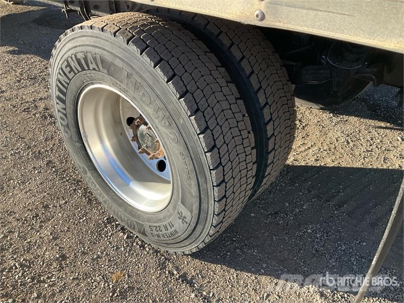 Freightliner M2 106 Грузовики-Рефрижераторы
