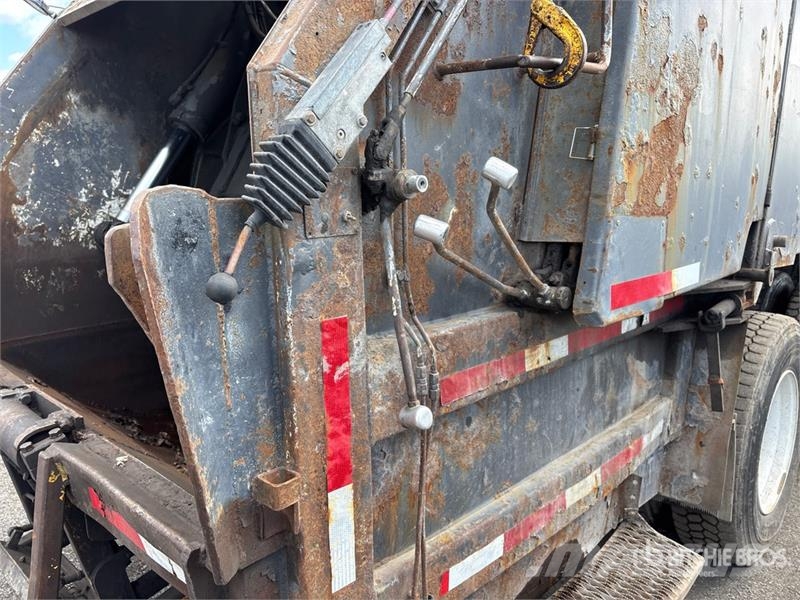 Freightliner M2 106 Kamioni za otpad