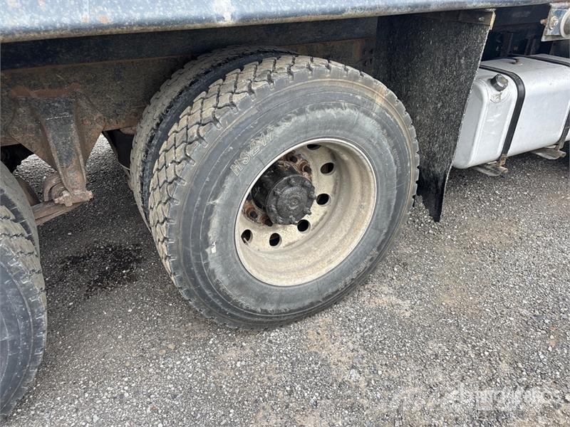 Freightliner M2 106 Camiones bañeras basculantes o volquetes