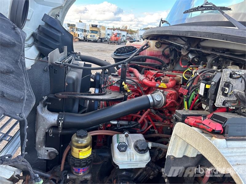 Freightliner M2 106 Camion a temperatura controllata