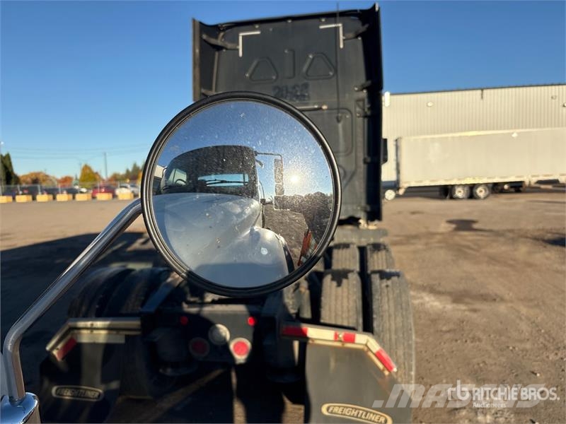Freightliner M2 106 كابينة والداخلية