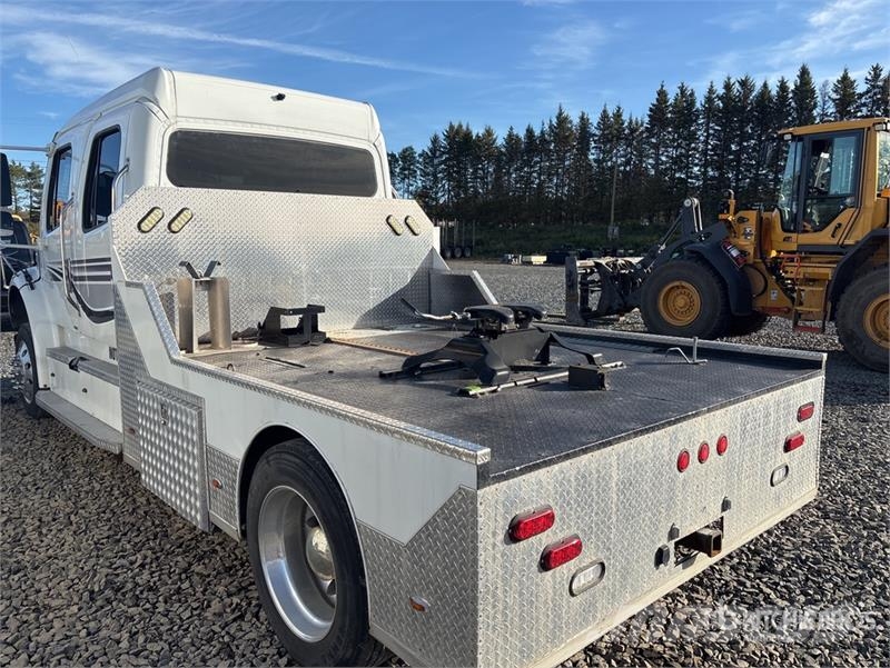 Freightliner M2 106 Vlačilci