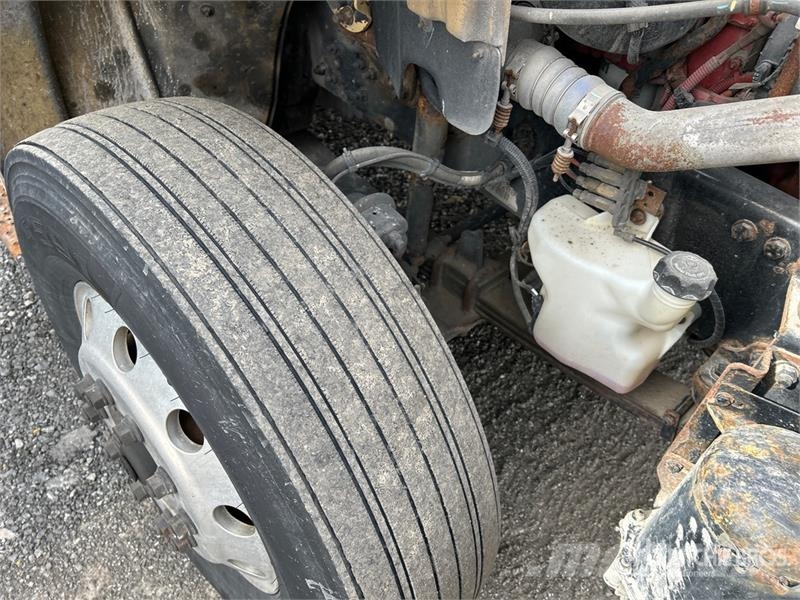 Freightliner M2 106 冷藏车