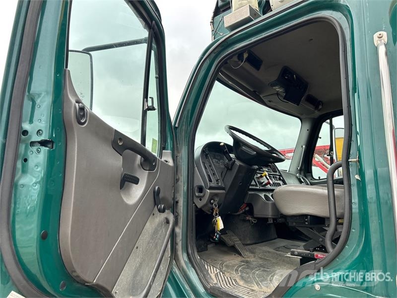 Freightliner M2 106 Auto korpe
