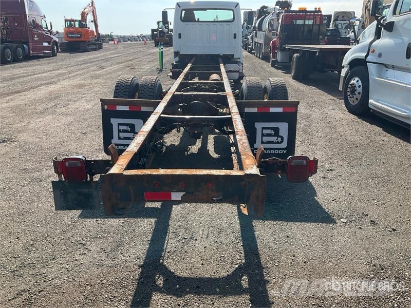 Freightliner M2 106 Kabine i unutrašnjost