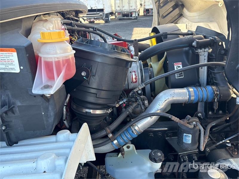 Freightliner M2 106 Temperature controlled trucks