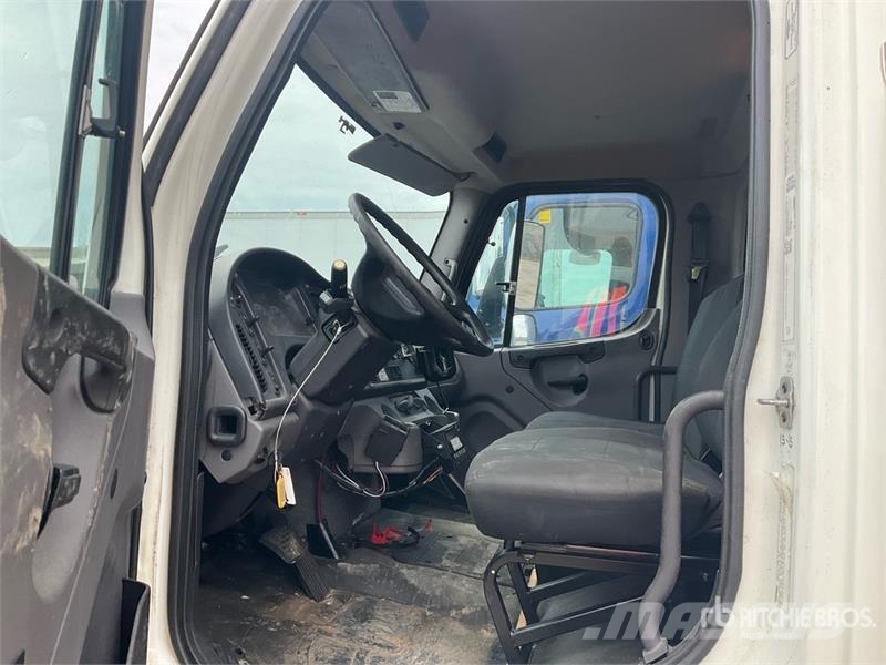 Freightliner M2 106 Kühlkoffer