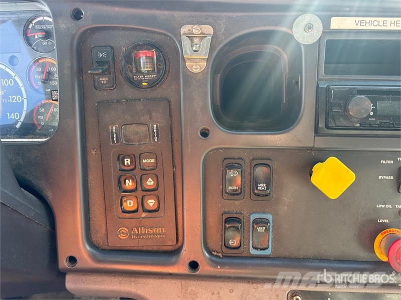 Freightliner M2 106 Camion dei rifiuti