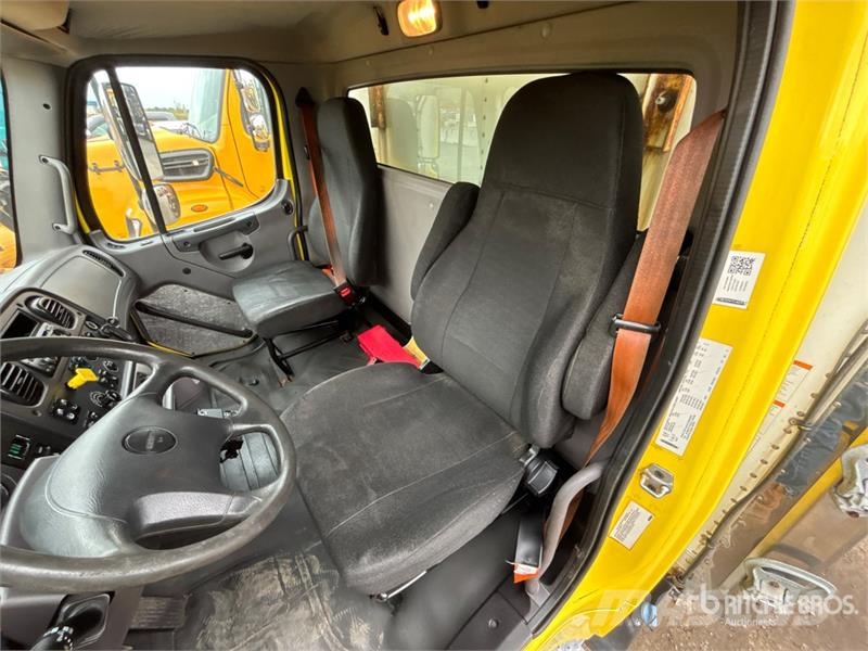 Freightliner M2 106 Skåpbilar Kyl/Frys/Värme