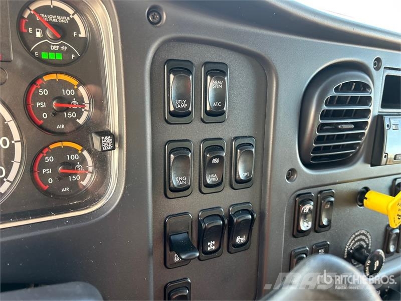 Freightliner M2 106 Isotermos y frigoríficos