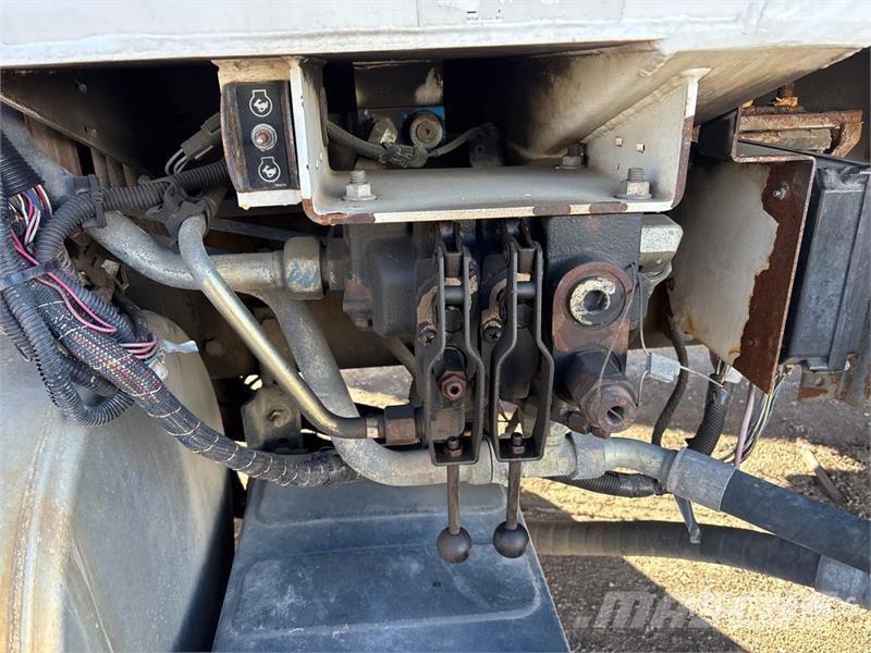 Freightliner M2 106 Kamioni za otpad
