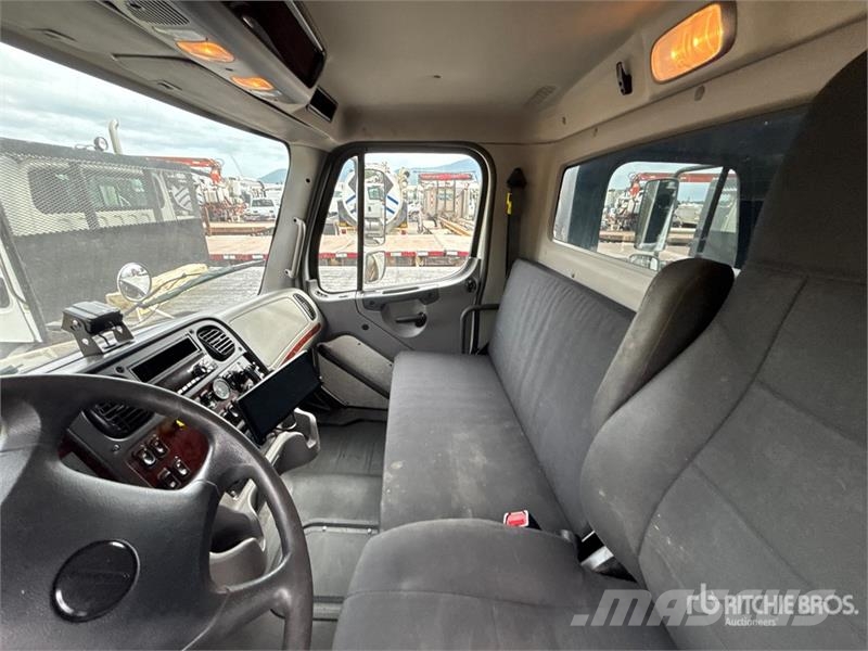 Freightliner M2 106 Camion dei rifiuti