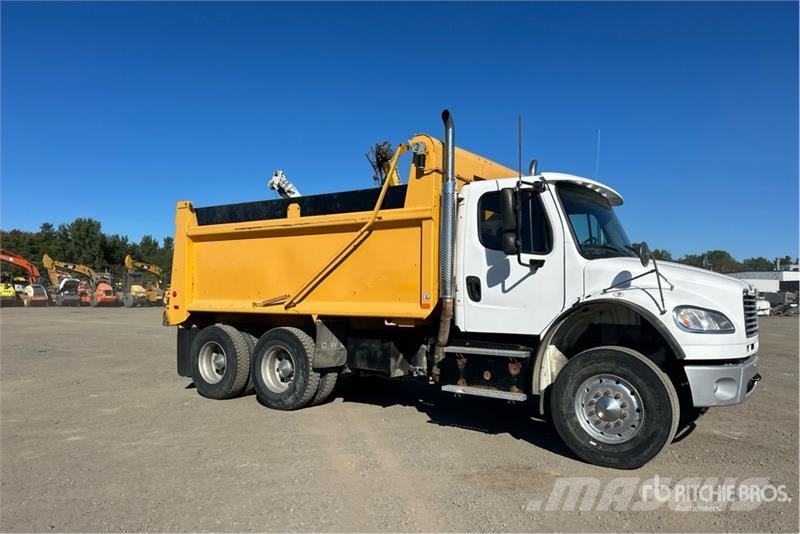 Freightliner M2 106 Φορτηγά Ανατροπή