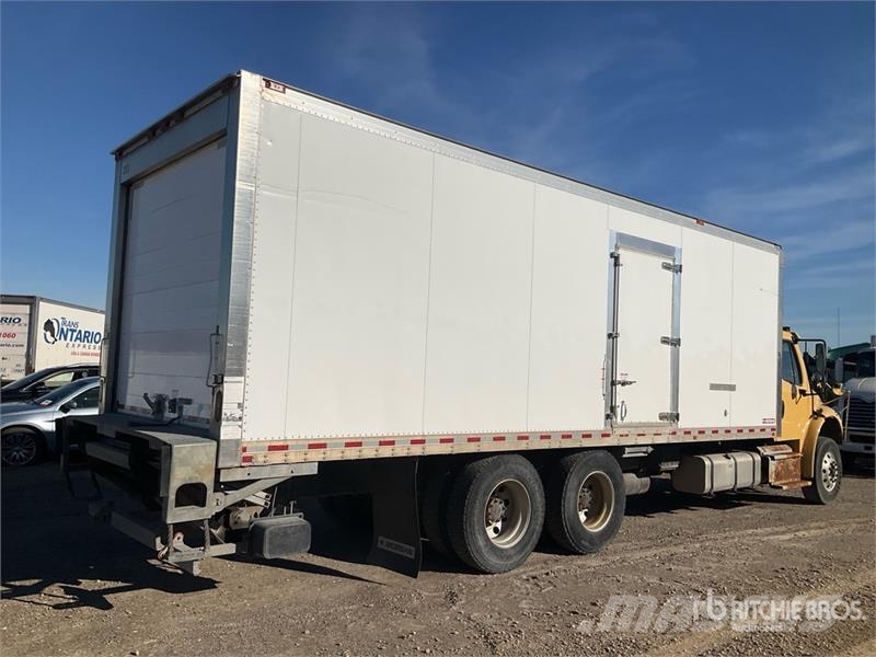 Freightliner M2 106 Sanduk kamioni