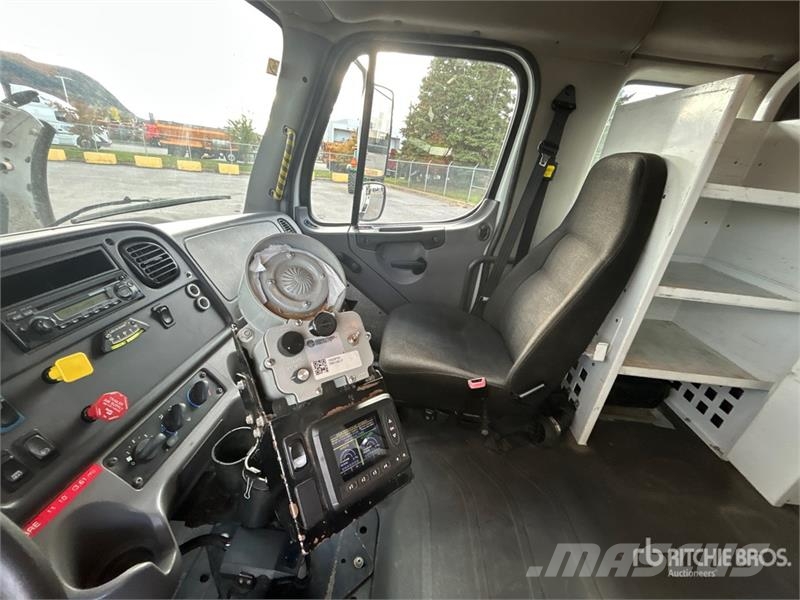 Freightliner M2 106 Auto košare