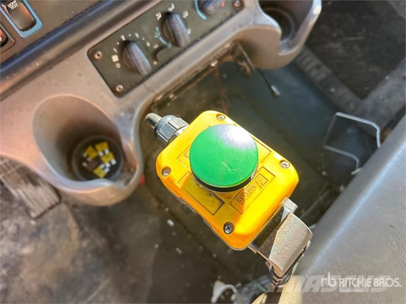 Freightliner M2 106 Kamioni za otpad