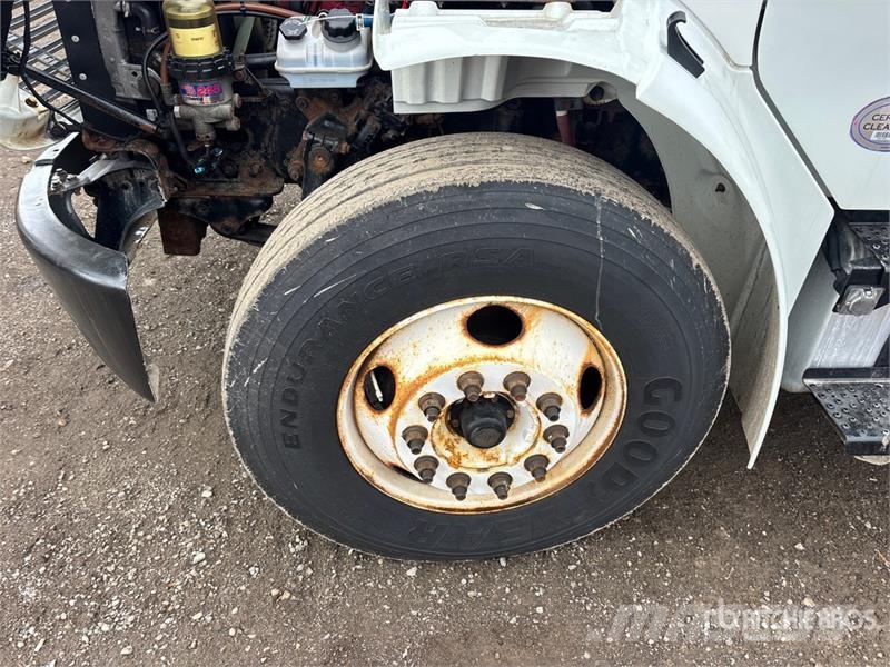 Freightliner M2 106 Cabines e interior
