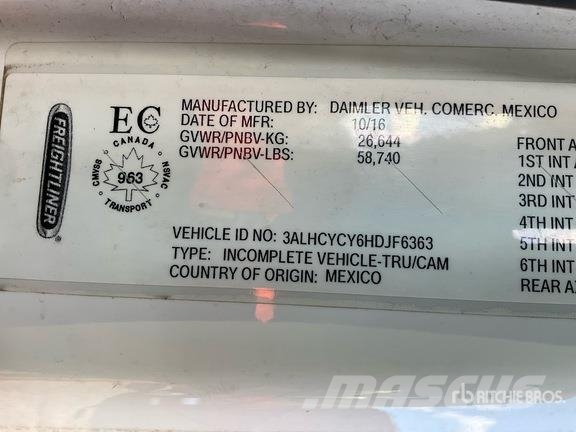 Freightliner M2 106 平板栏板货车