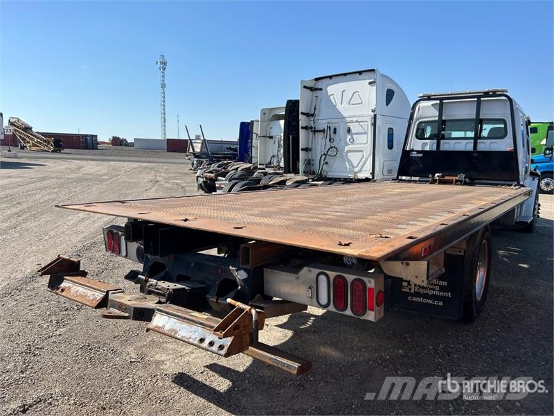 Freightliner M2 106 Recovery vehicles