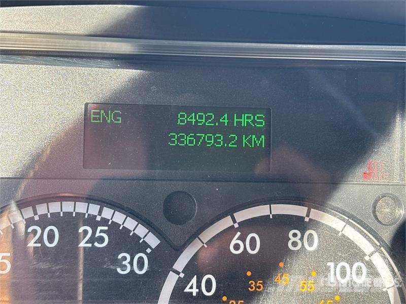 Freightliner M2 106 Temperature controlled trucks