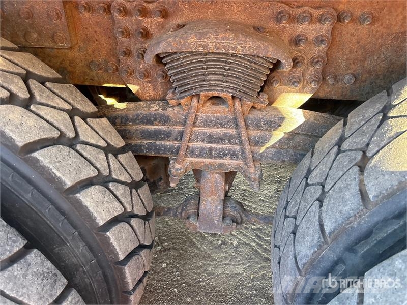 Freightliner M2 106 Kamioni za otpad