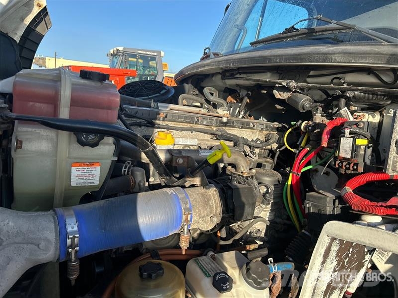 Freightliner M2 106 Isotermos y frigoríficos