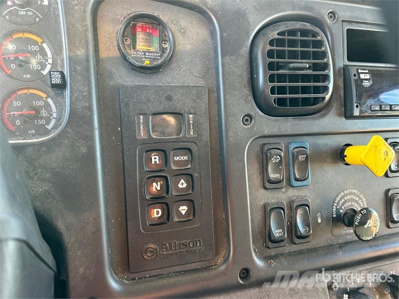 Freightliner M2 106 Kühlkoffer