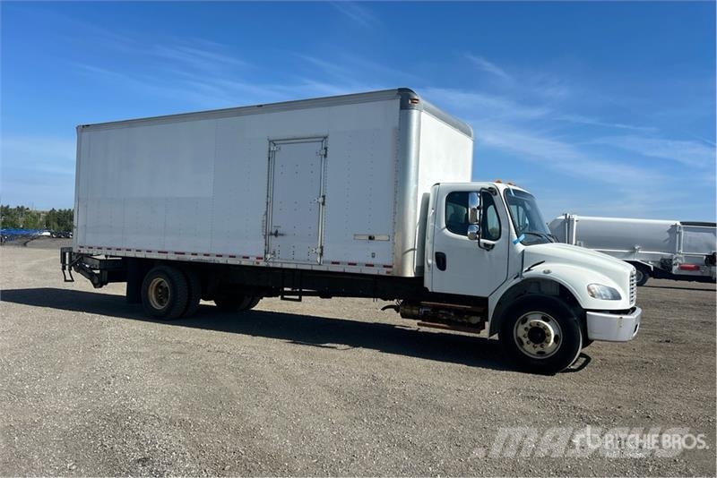 Freightliner M2 106 Sanduk kamioni