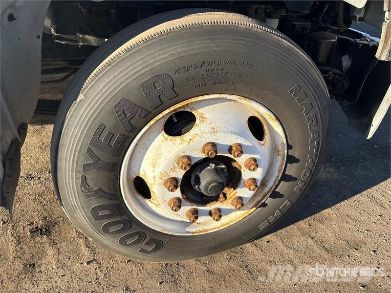 Freightliner M2 106 كابينة والداخلية