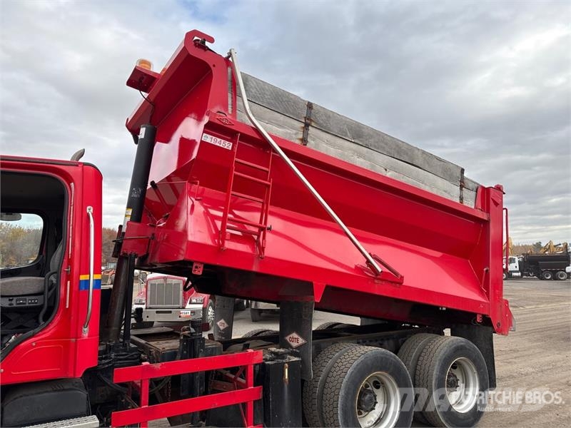 Freightliner M2 106 Municipal / general purpose vehicles