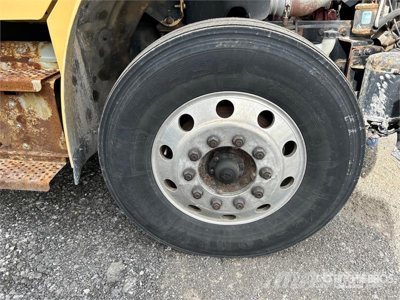 Freightliner M2 106 冷藏车
