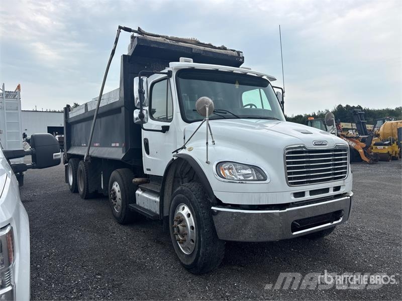 Freightliner M2 106 Camiones bañeras basculantes o volquetes