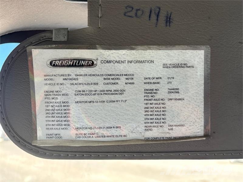 Freightliner M2 106 Temperature controlled trucks