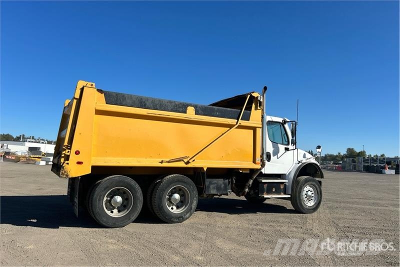 Freightliner M2 106 Φορτηγά Ανατροπή