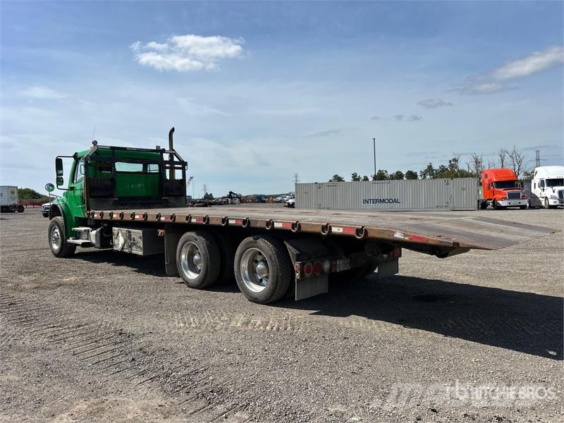 Freightliner M2 106 Hinausautot