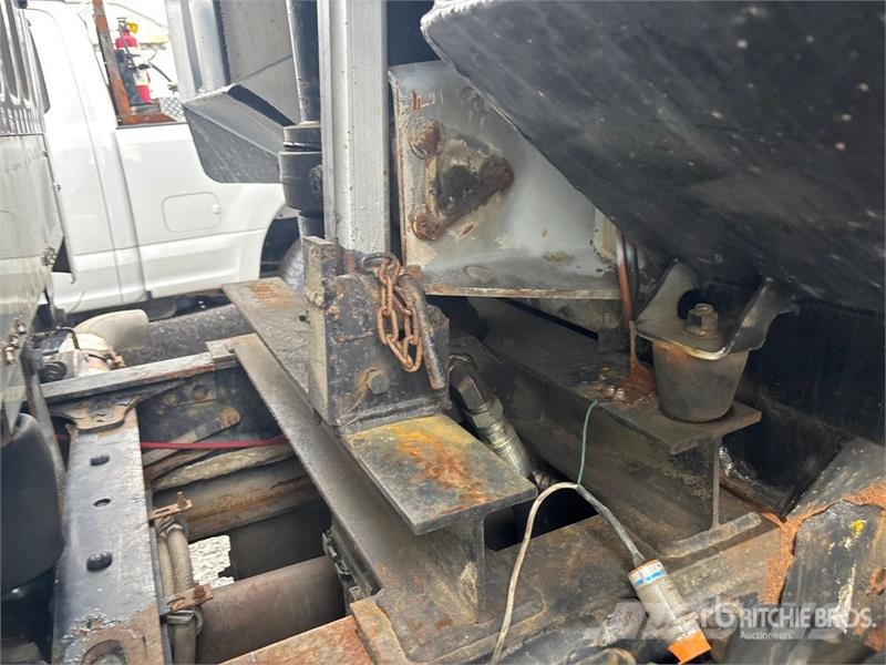 Freightliner M2 106 Camiones bañeras basculantes o volquetes