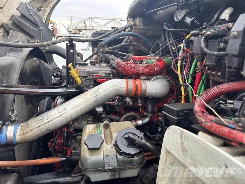 Freightliner M2 106 Camiones bañeras basculantes o volquetes