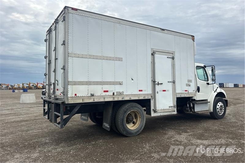 Freightliner M2 106 Рефрижератори