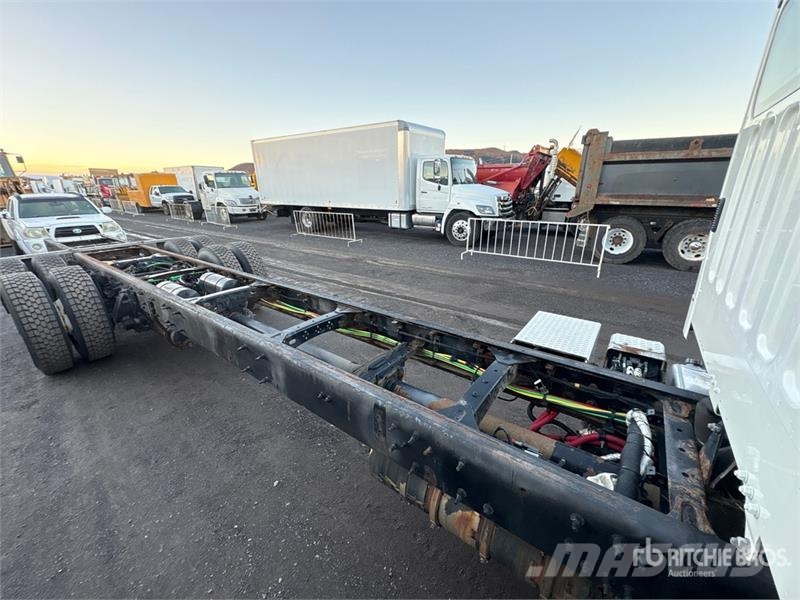 Freightliner M2 106 Kabine i unutrašnjost