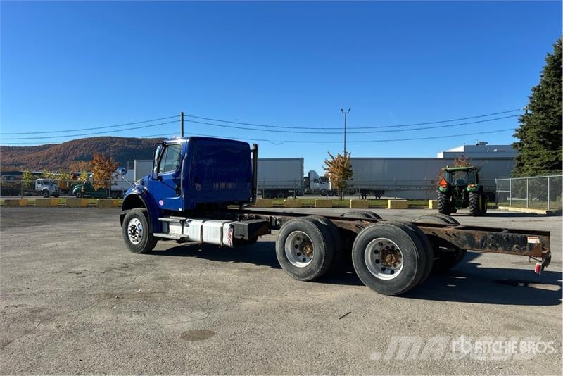 Freightliner M2 106 Kabine i unutrašnjost