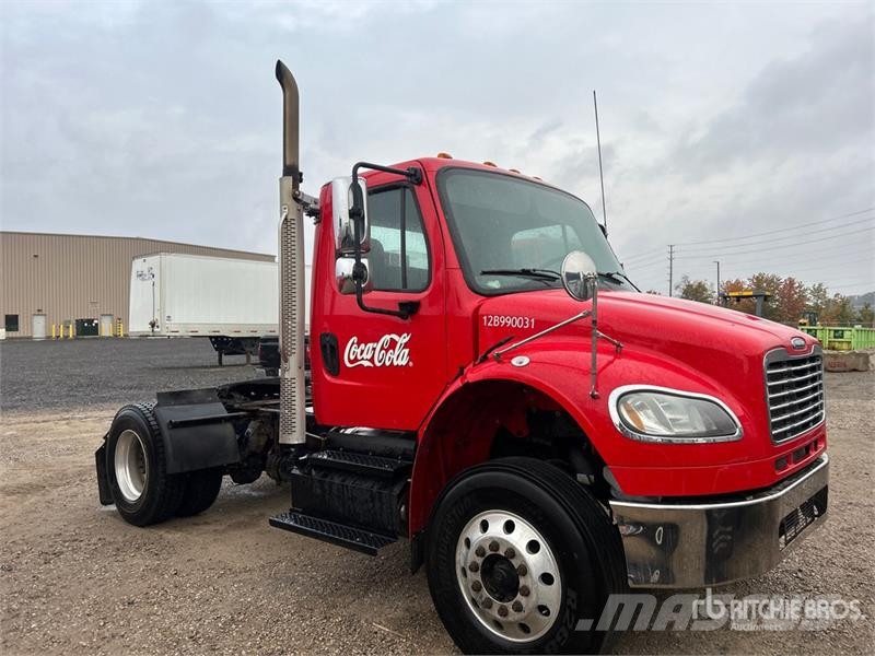 Freightliner M2 106 Nyergesvontatók