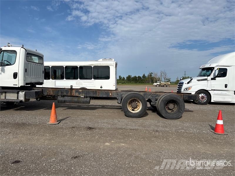 Freightliner M2 106 Cabinas