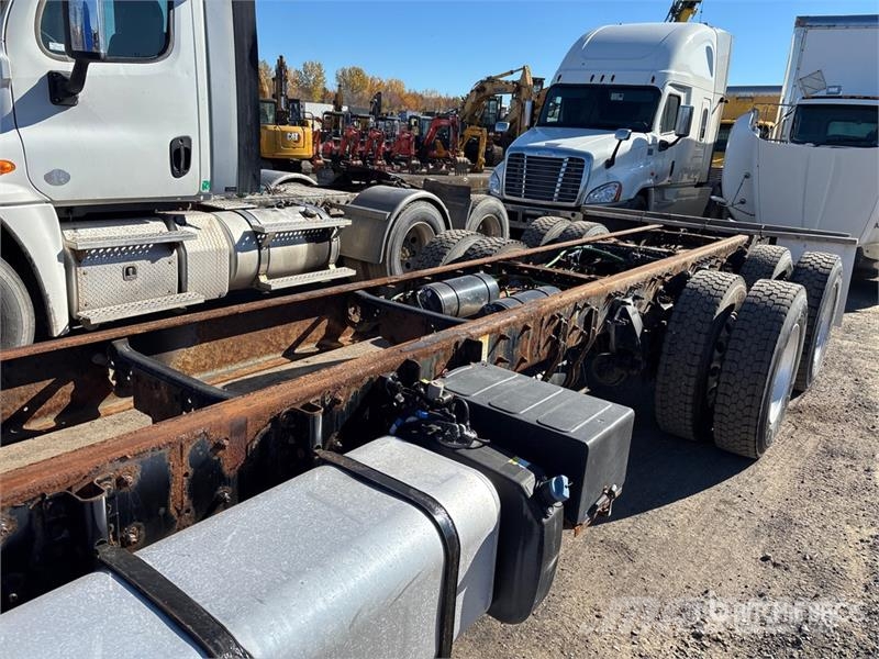 Freightliner M2 106 Kabine i unutrašnjost